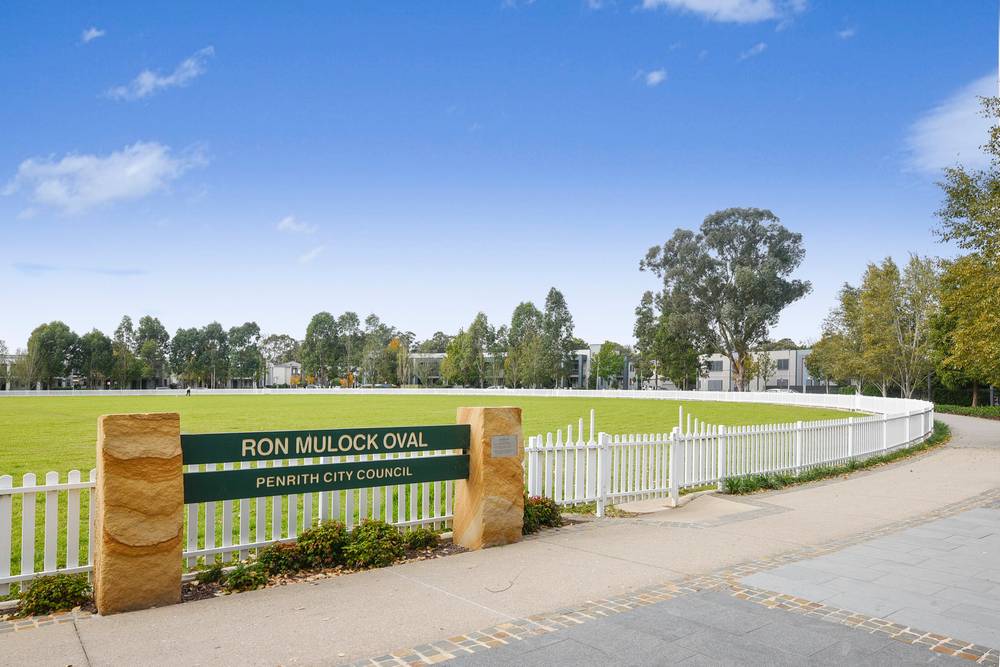 602/81B Lord Sheffield Circuit, Penrith, NSW 2750