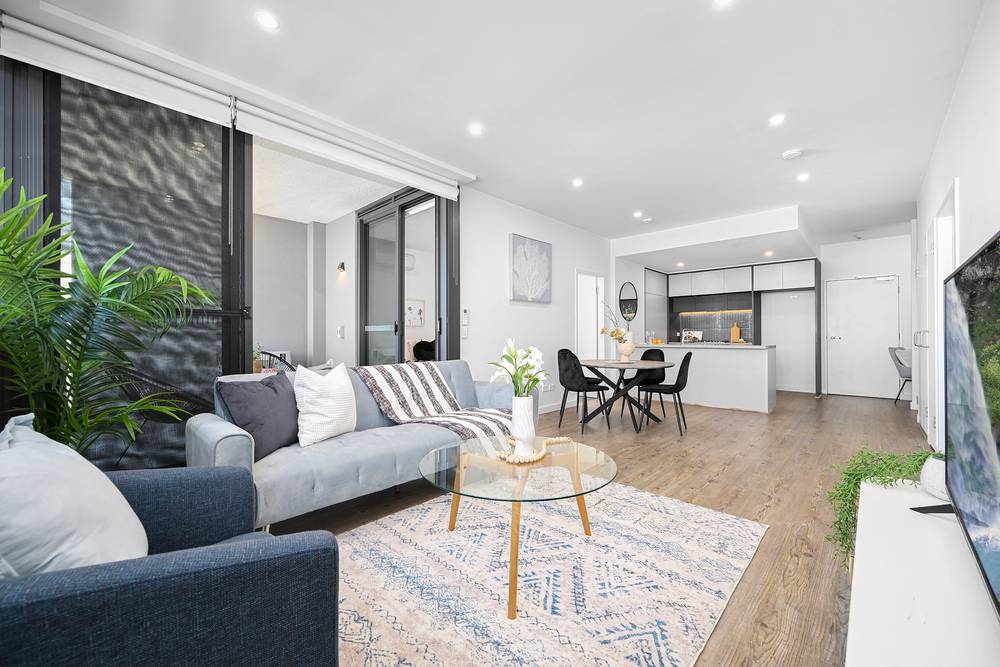 602/81B Lord Sheffield Circuit, Penrith, NSW 2750