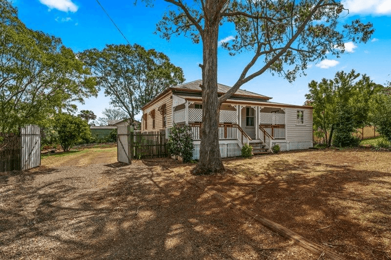 267 New England Highway, HARLAXTON, QLD 4350