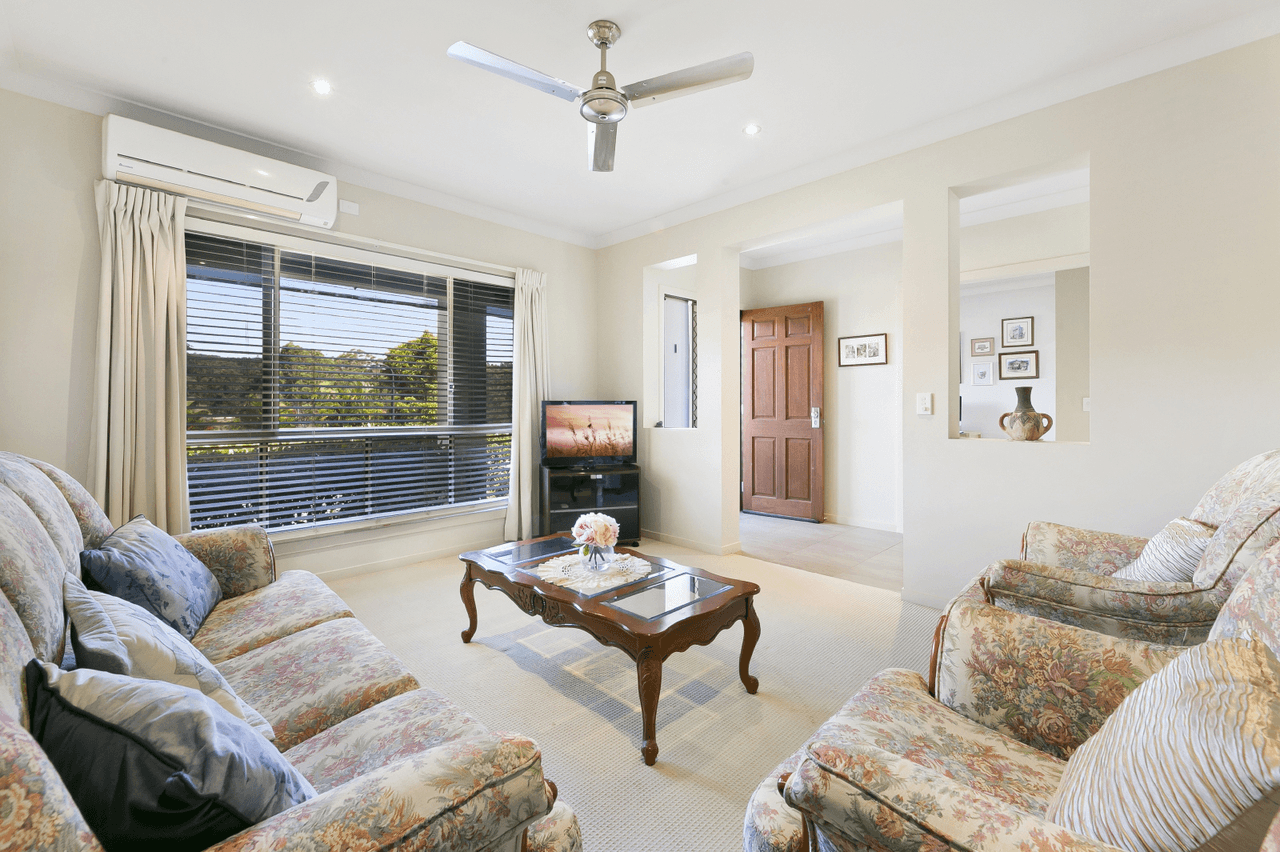 5 Dore Court, BONOGIN, QLD 4213