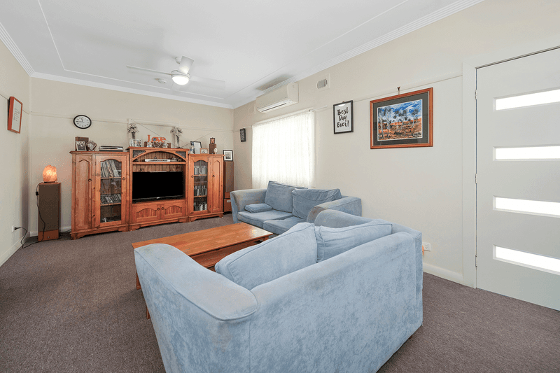 7 Western Avenue, Tarro, NSW 2322