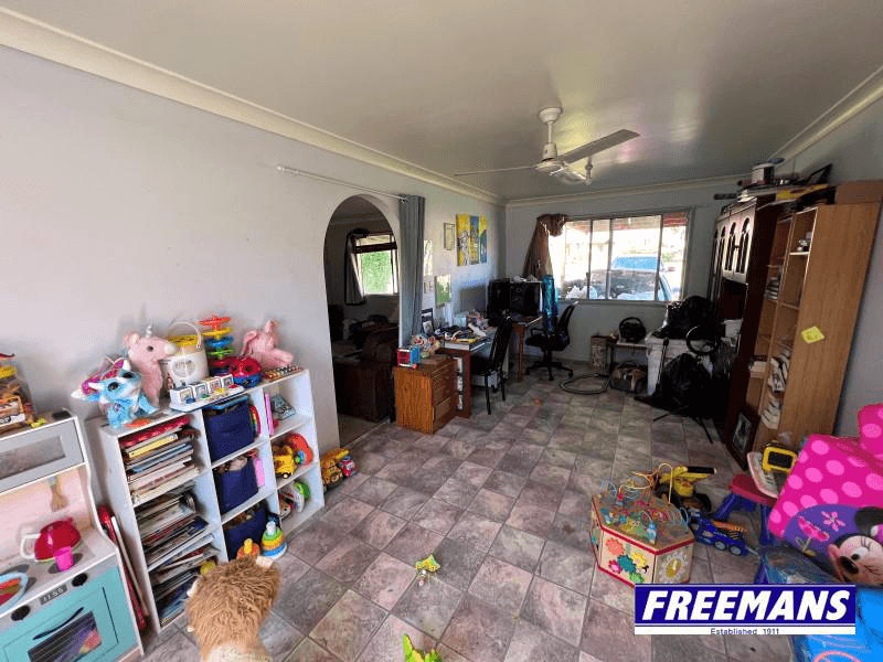 115 Pring Street, WONDAI, QLD 4606