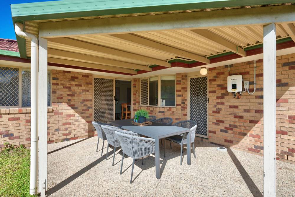 178 Bestmann Rd East, Sandstone Point, QLD 4511