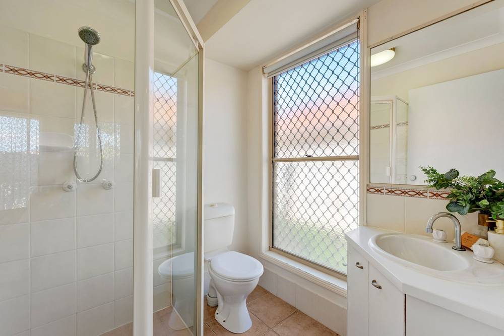 178 Bestmann Rd East, Sandstone Point, QLD 4511