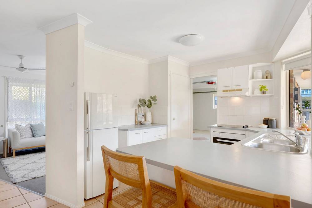 178 Bestmann Rd East, Sandstone Point, QLD 4511