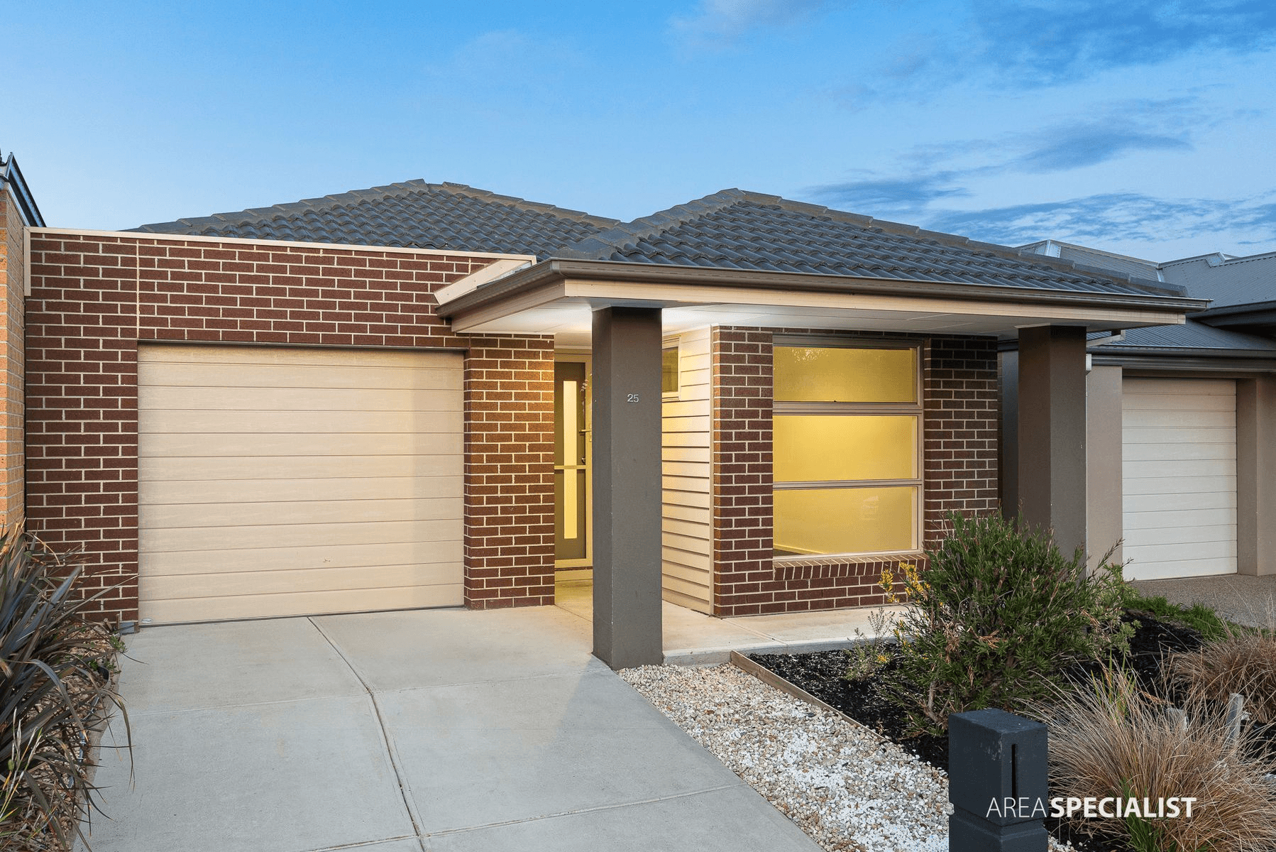 25 ALLUNGA WAY, Werribee, VIC 3030