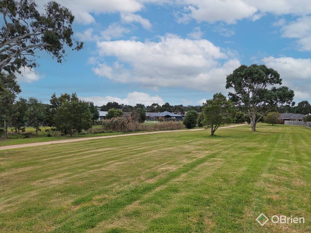 92 Flinns Road, Eastwood, VIC 3875