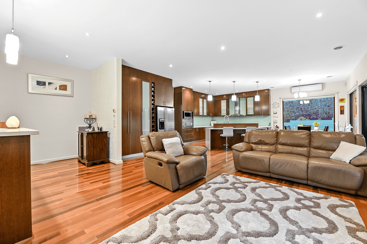 11 Daintree Grove, NARRE WARREN, VIC 3805