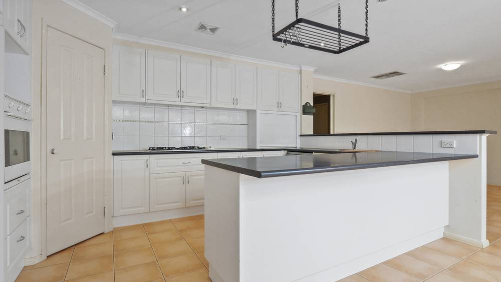 202 Ewings Road, AVENEL, VIC 3664