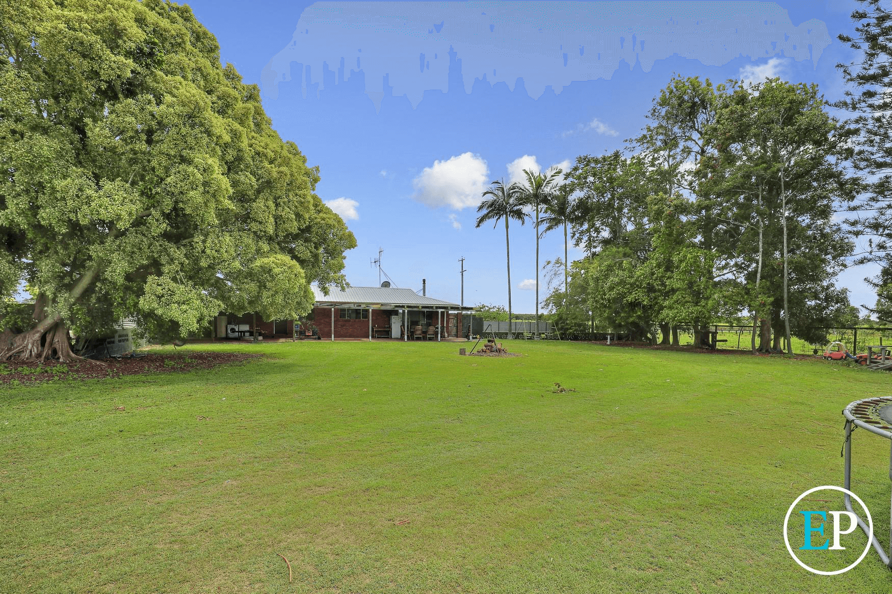 629 Lindemans Road, MOORE PARK BEACH, QLD 4670