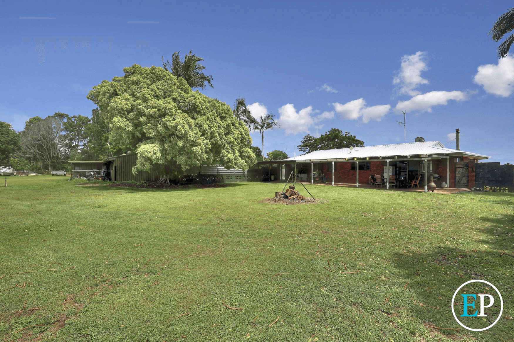 629 Lindemans Road, MOORE PARK BEACH, QLD 4670