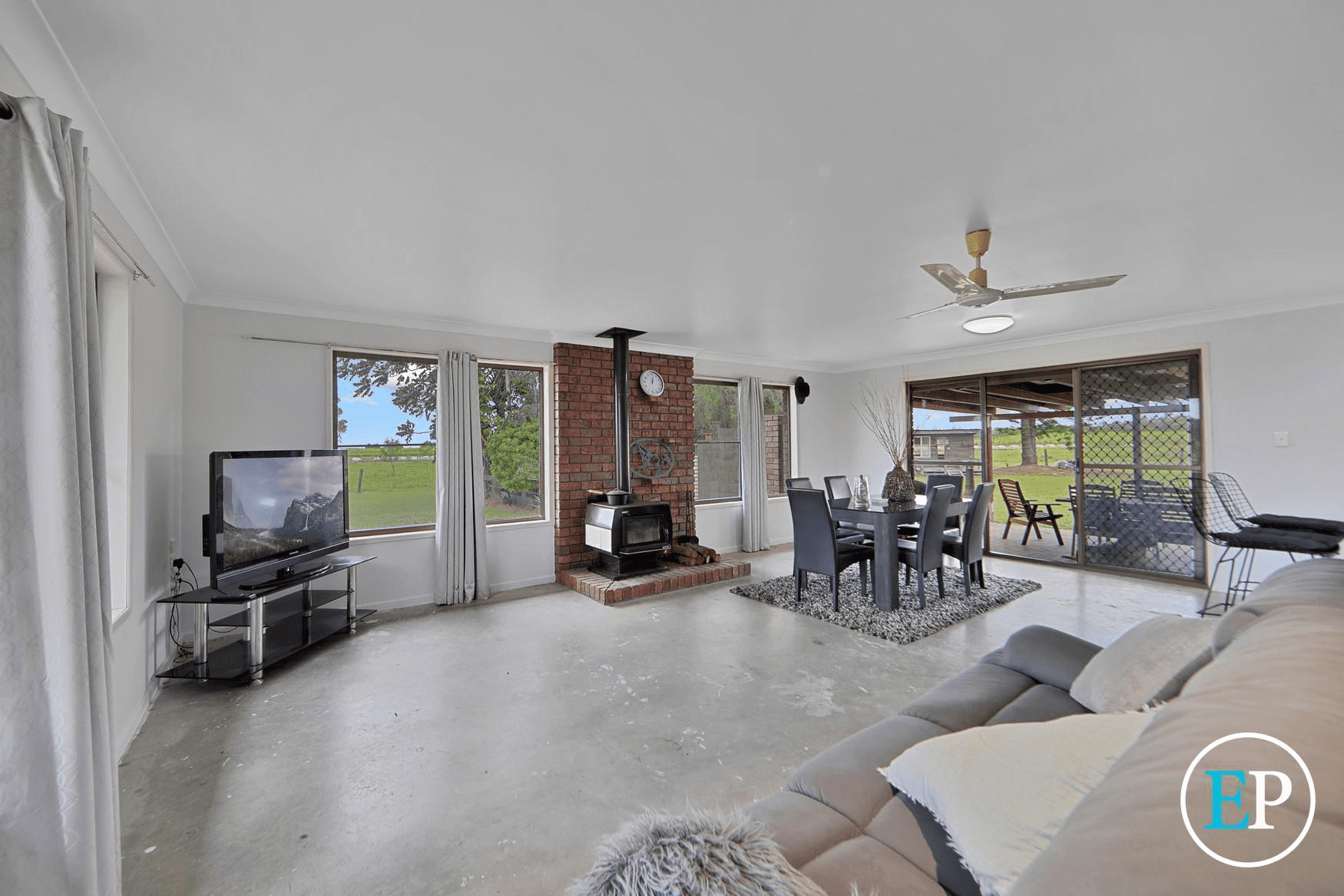 629 Lindemans Road, MOORE PARK BEACH, QLD 4670