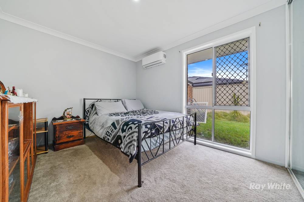 11 Wisteria Drive, REGENTS PARK, QLD 4118