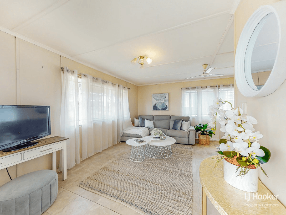 33 Milanion Crescent, CARINDALE, QLD 4152