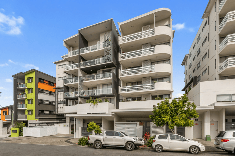 208/19 Isedale Street, WOOLOOWIN, QLD 4030