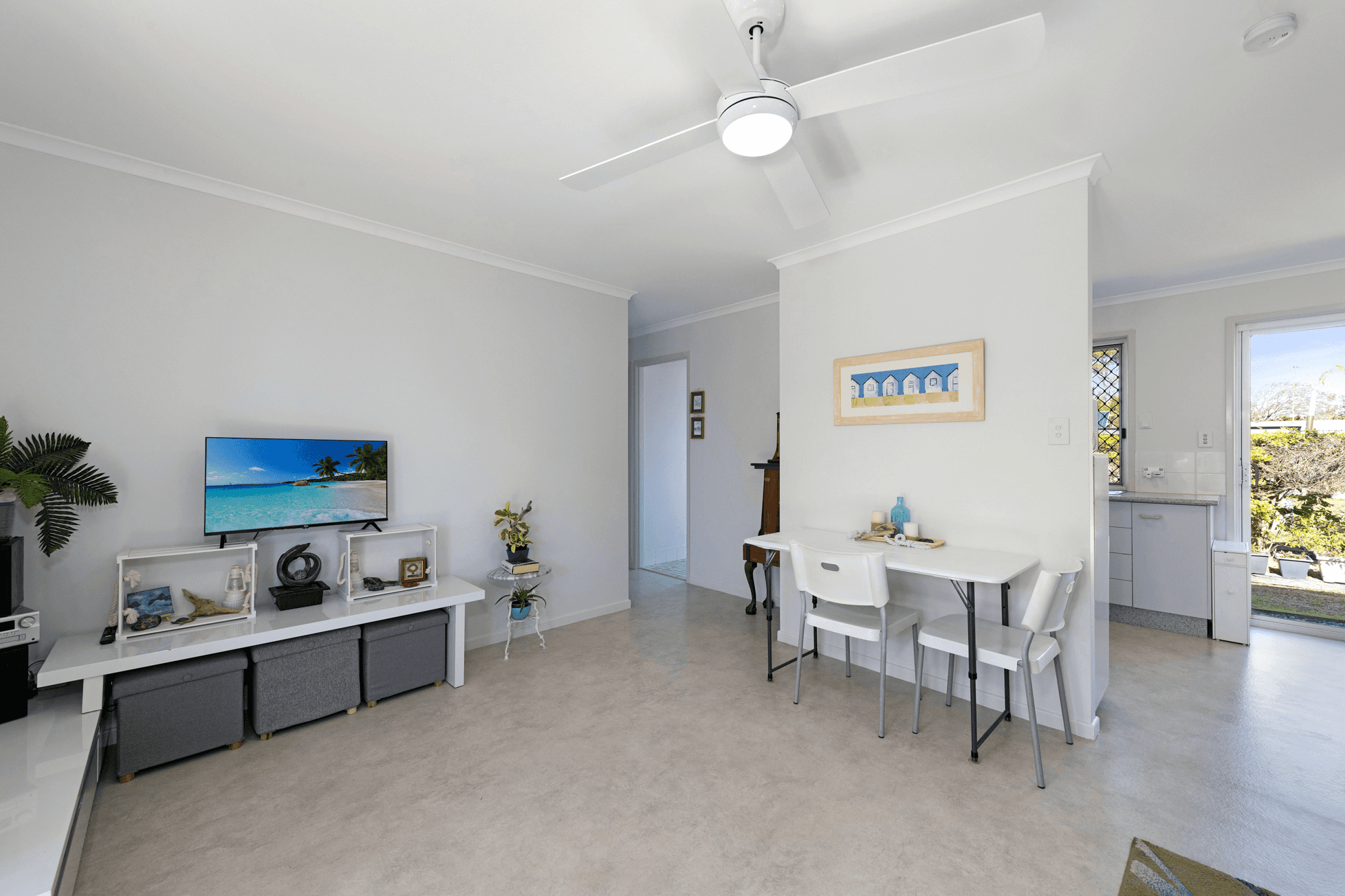 39 Burnett Heads Rd, Burnett Heads, QLD 4670