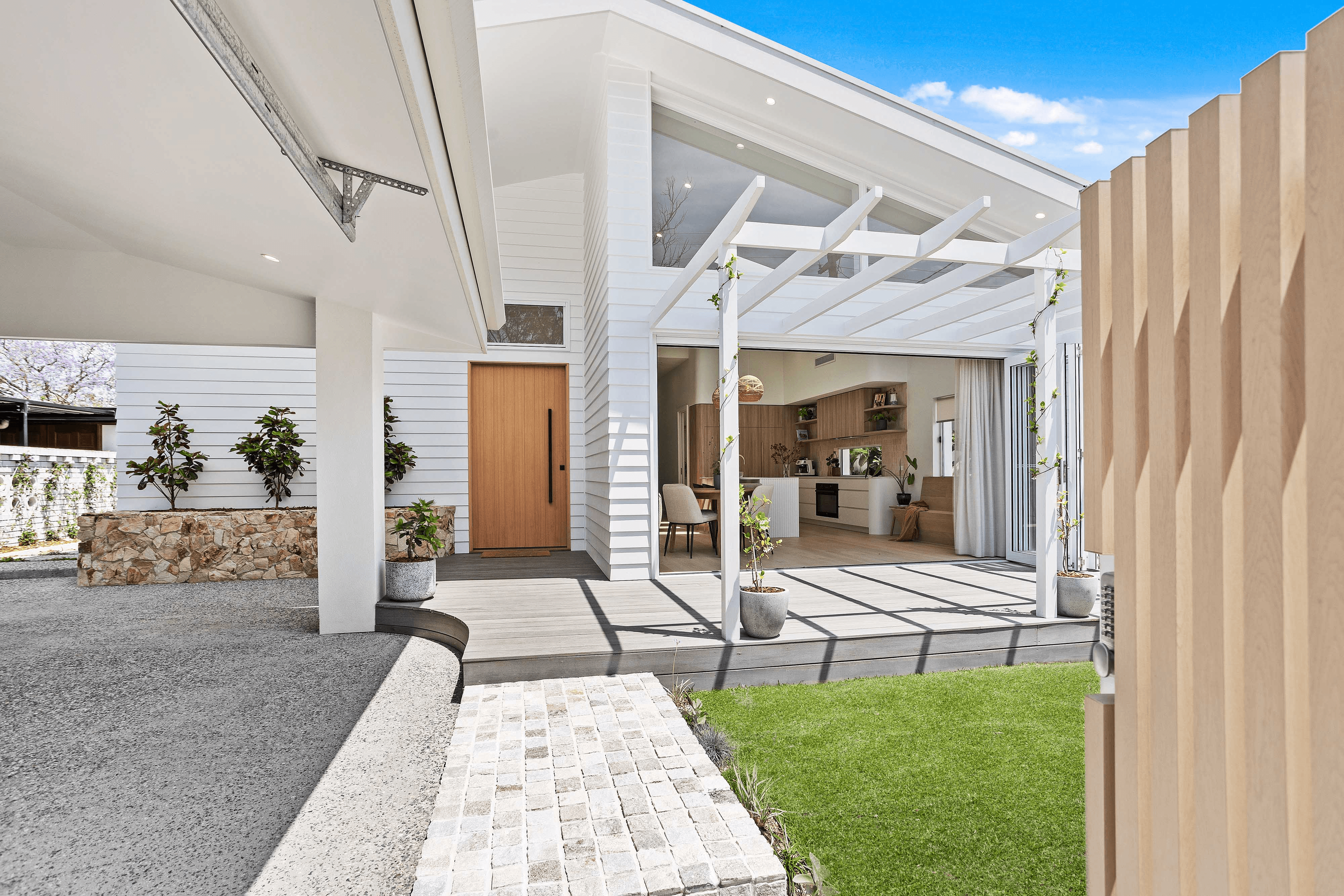 49 Station Street, CURRUMBIN WATERS, QLD 4223