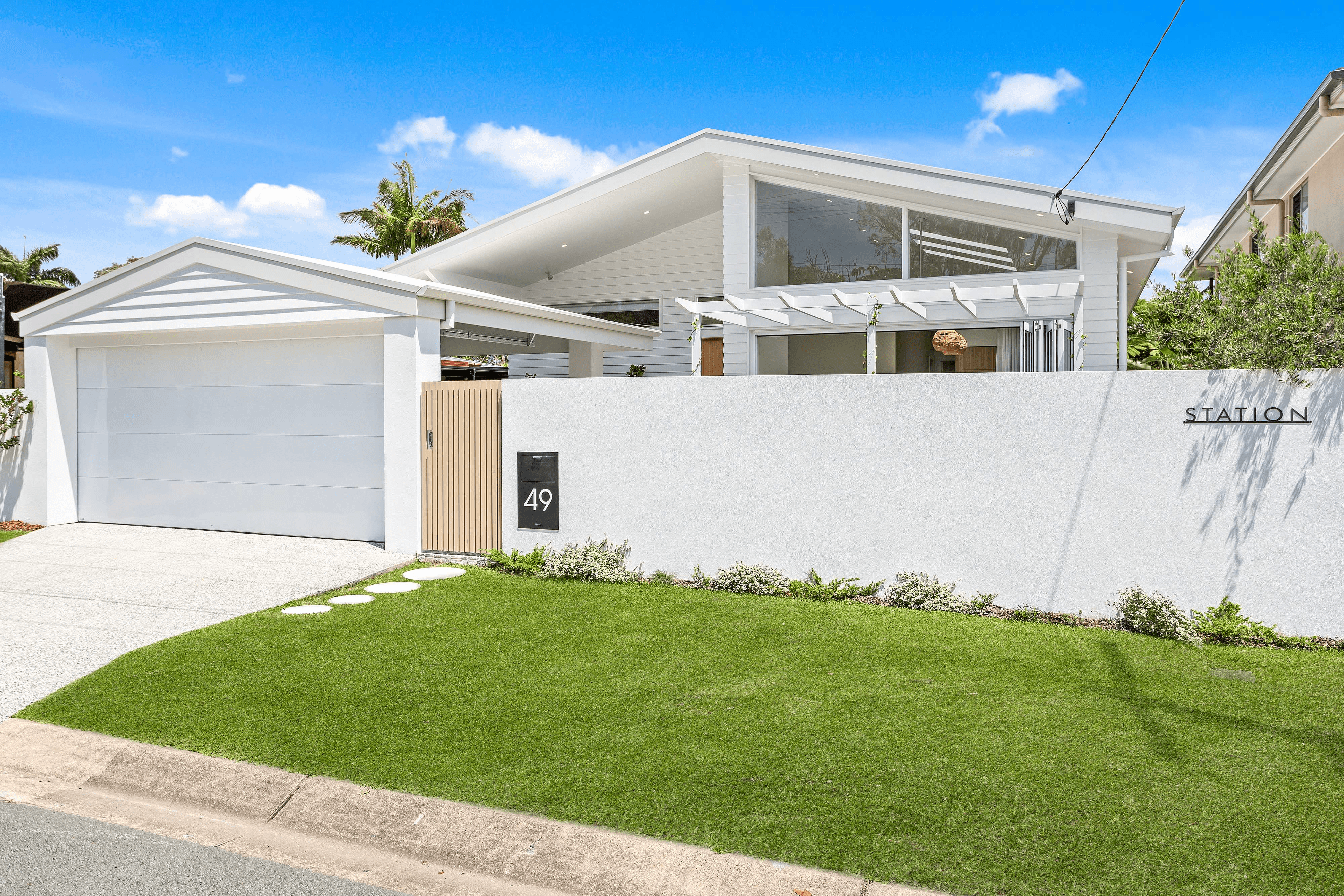 49 Station Street, CURRUMBIN WATERS, QLD 4223