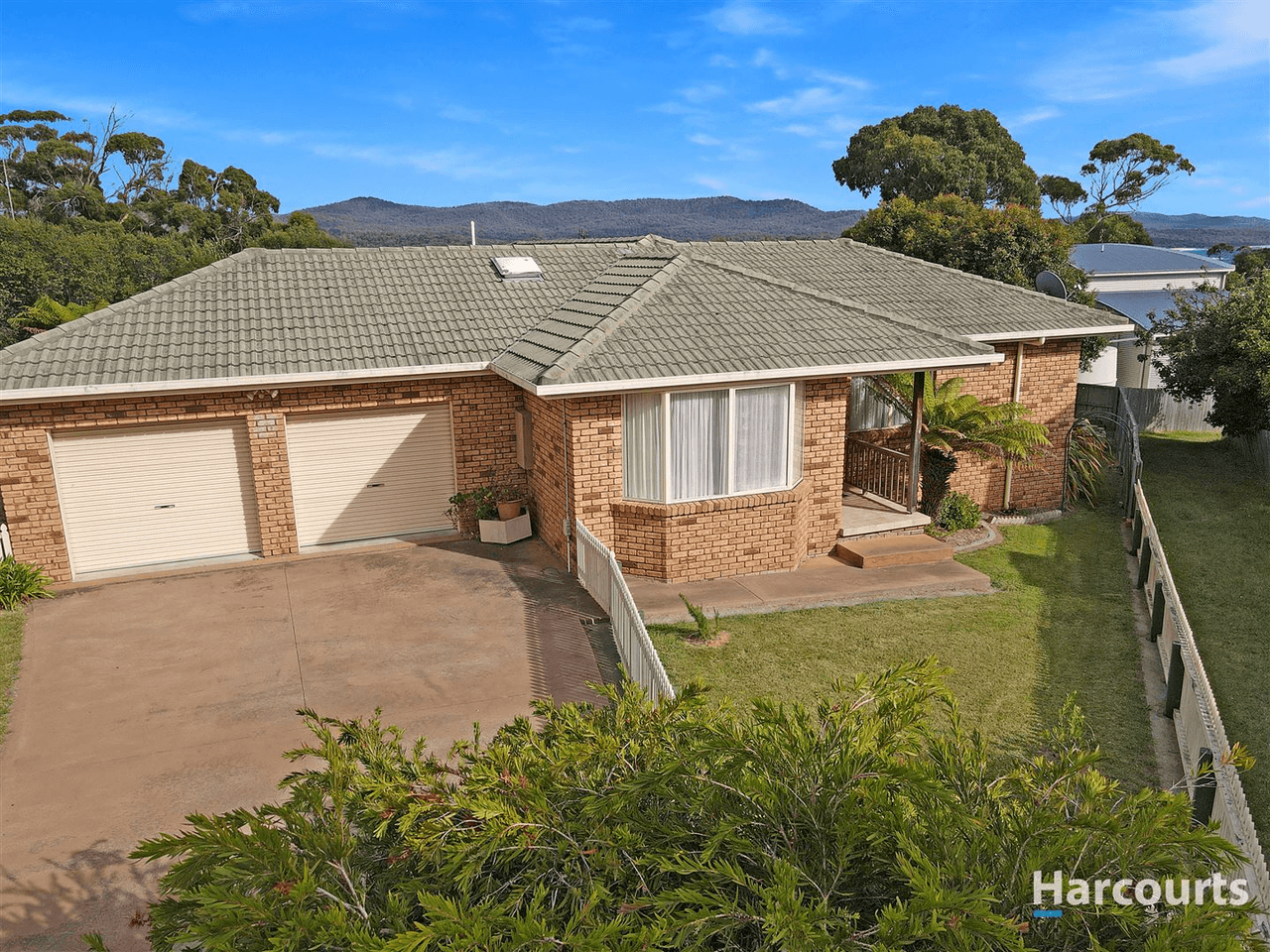 25 Pacific Drive, Binalong Bay, TAS 7216