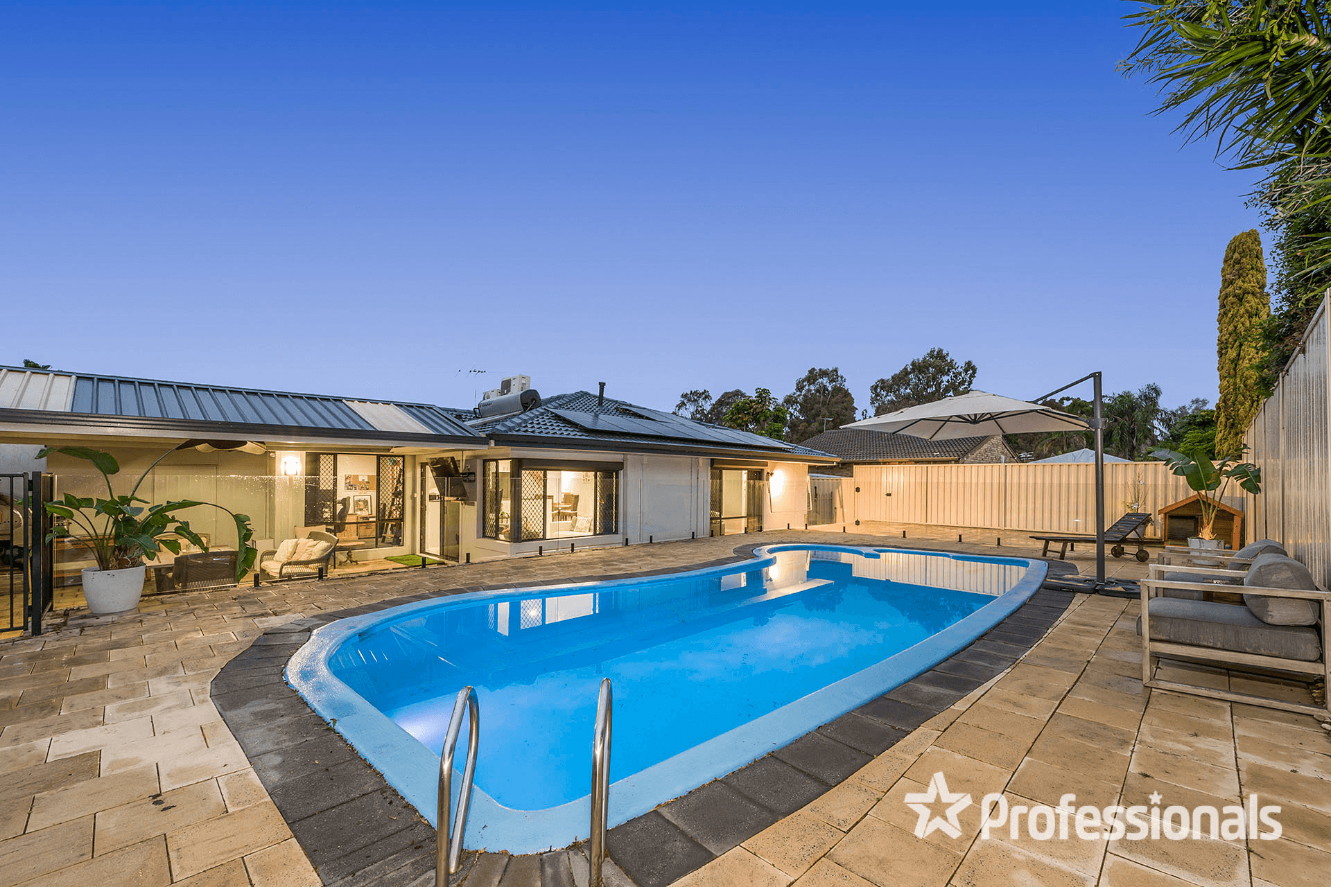 19 Redgum Drive, BALLAJURA, WA 6066