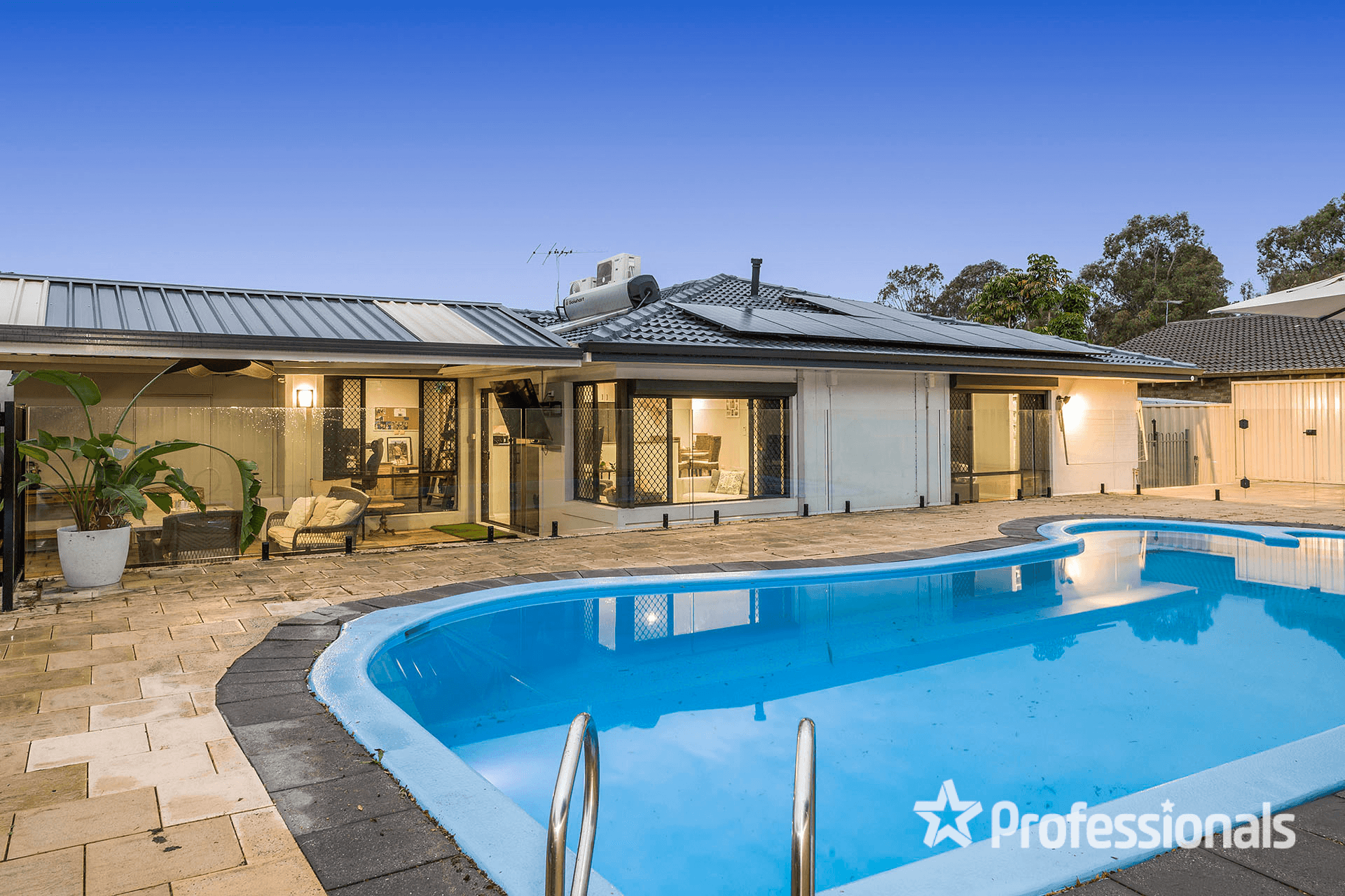 19 Redgum Drive, BALLAJURA, WA 6066