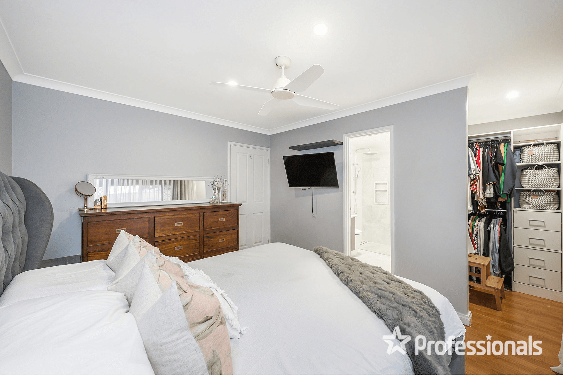 19 Redgum Drive, BALLAJURA, WA 6066