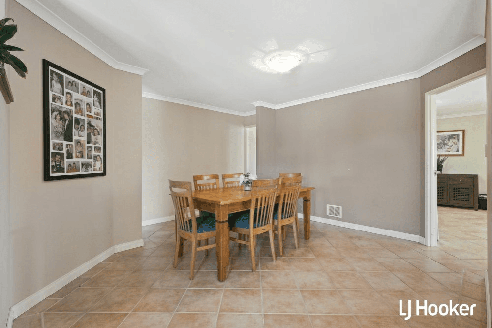 22 Ashridge Turn, CANNING VALE, WA 6155