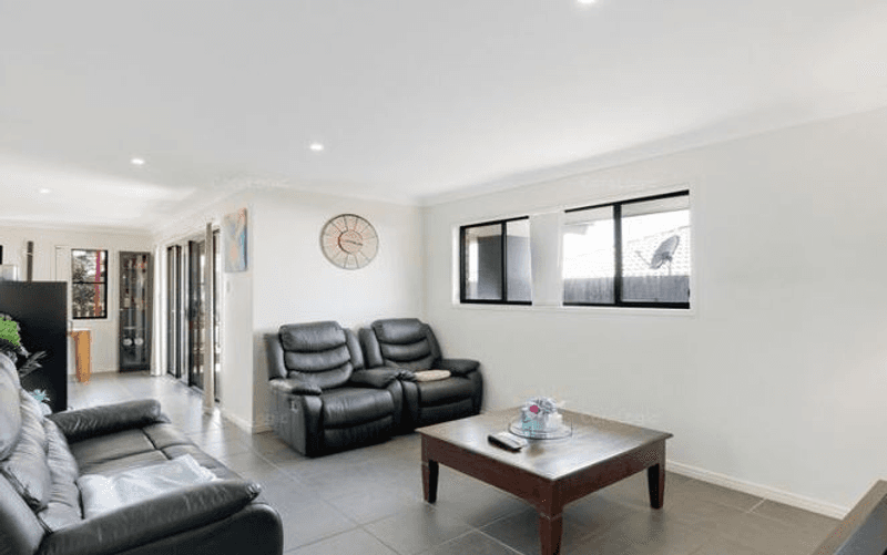 75 Damian Leeding Way, UPPER COOMERA, QLD 4209