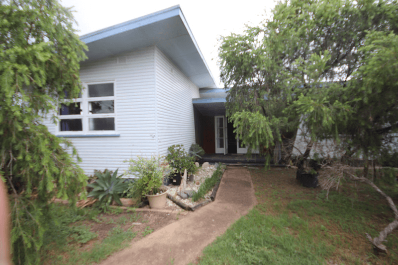 25  Landy Street, MUNDUBBERA, QLD 4626