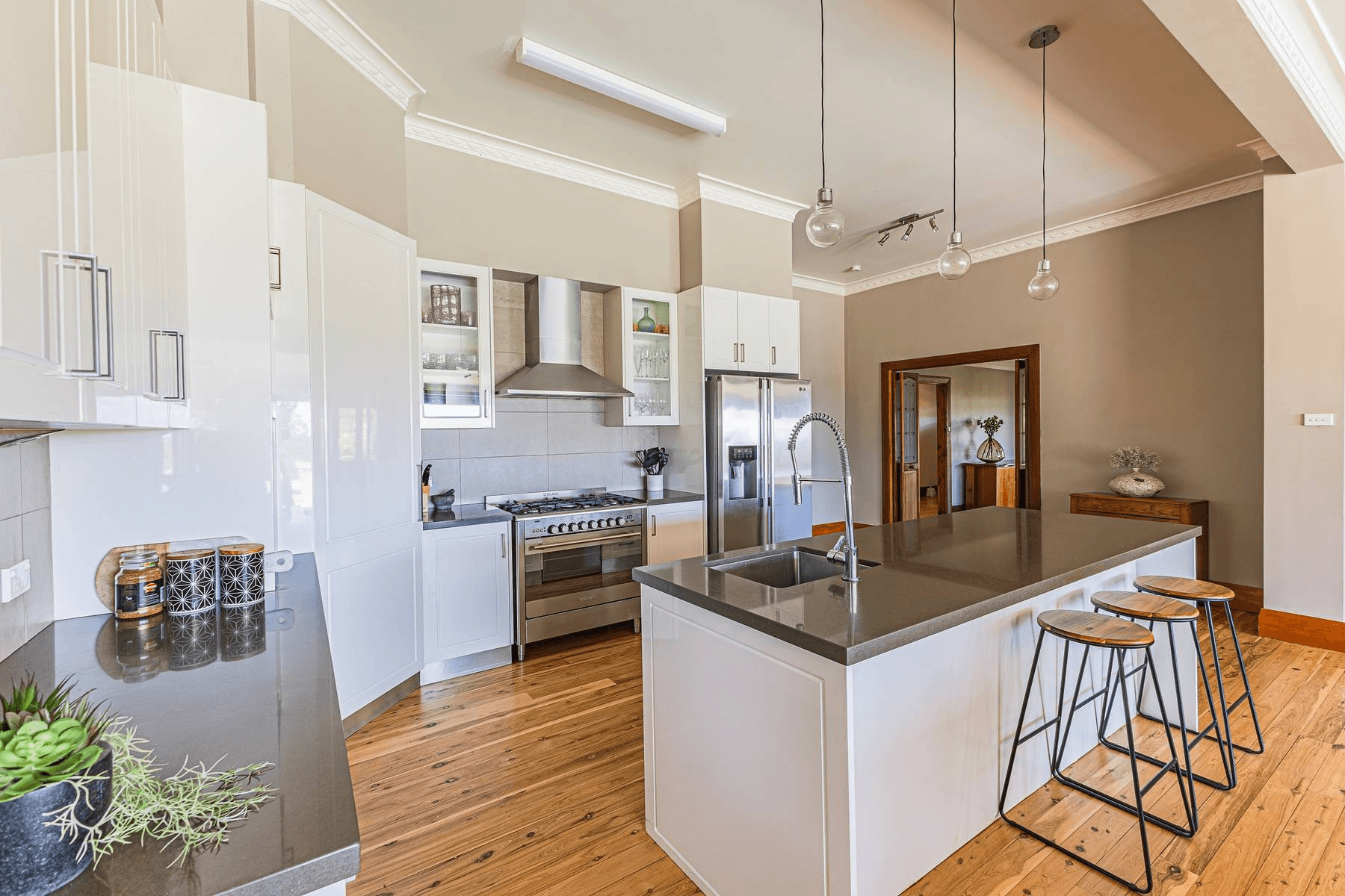12 Albert Street, Parkes, NSW 2870