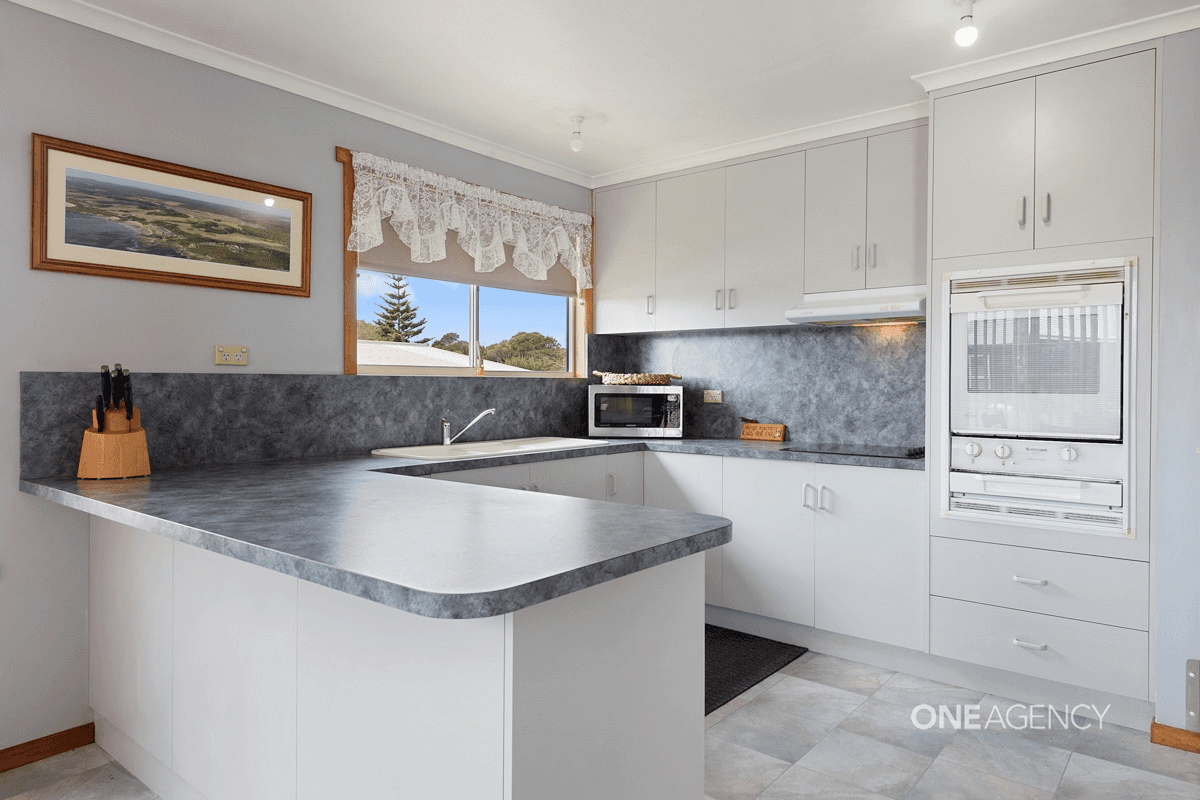 49 Amaroo Drive, Edgcumbe Beach, TAS 7321