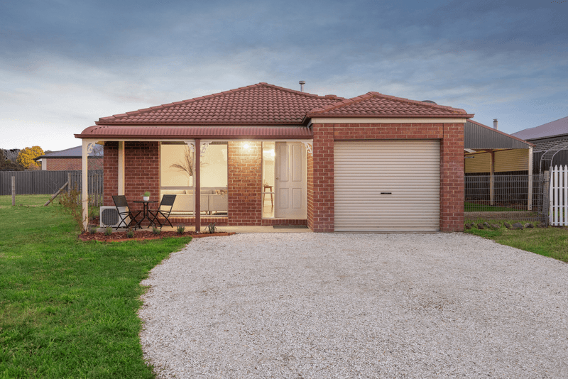 15b James Patrick Way, LANCEFIELD, VIC 3435