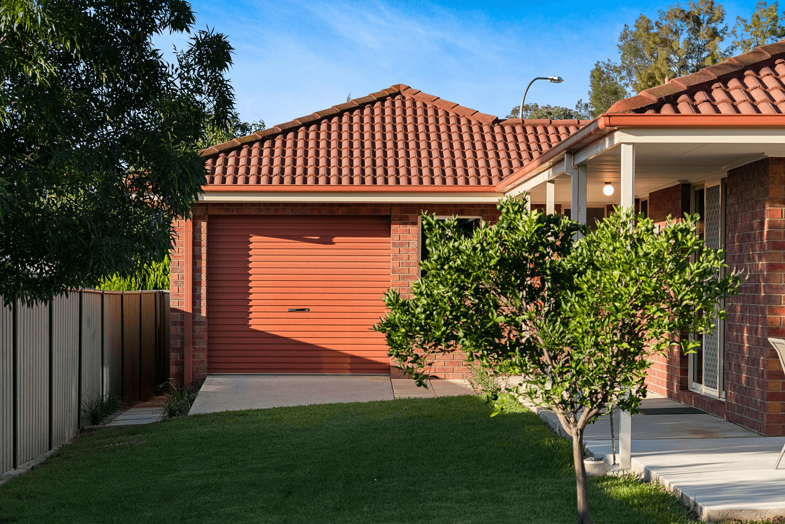 33 Honeysuckle Street, THURGOONA, NSW 2640