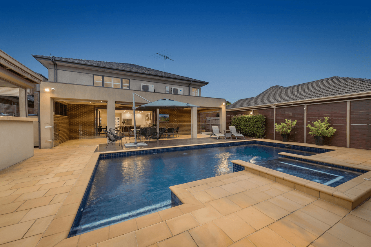 24 Irving Street, MOUNT WAVERLEY, VIC 3149