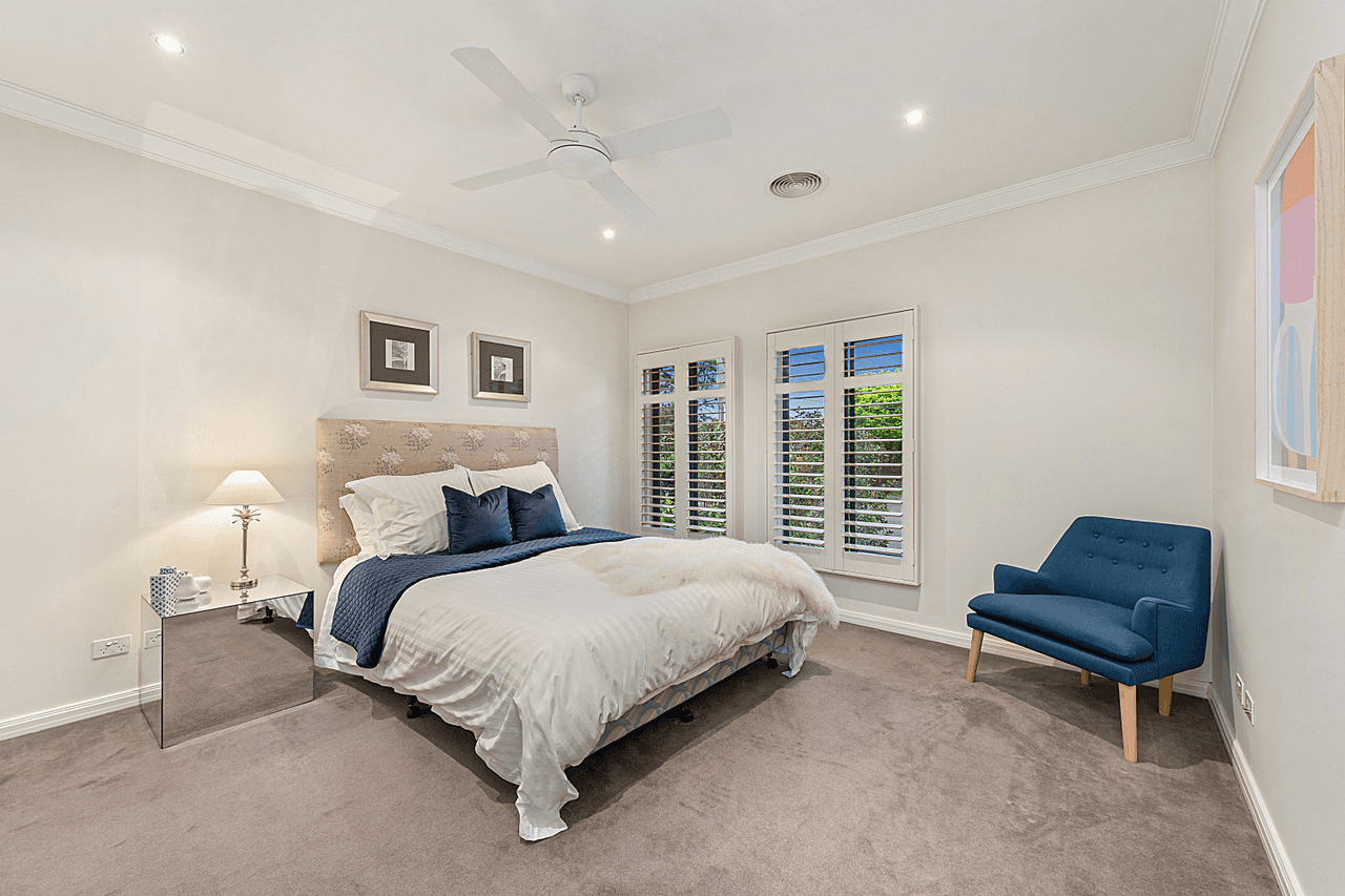 24 Irving Street, MOUNT WAVERLEY, VIC 3149