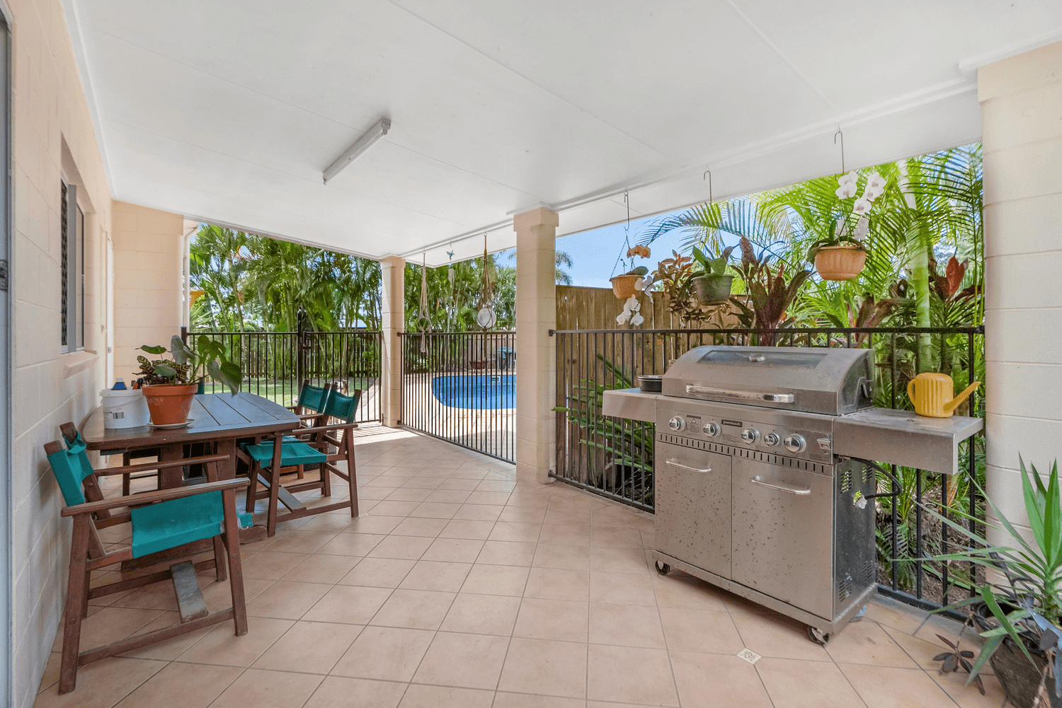 10 Glenrowan Street, White Rock, QLD 4868