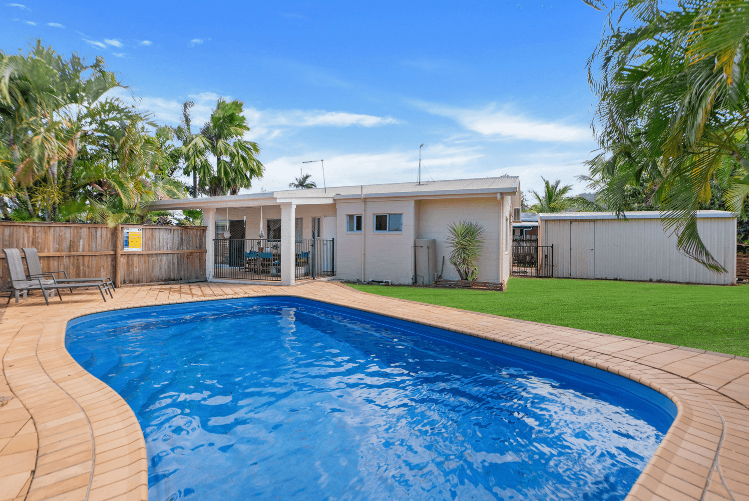 10 Glenrowan Street, White Rock, QLD 4868