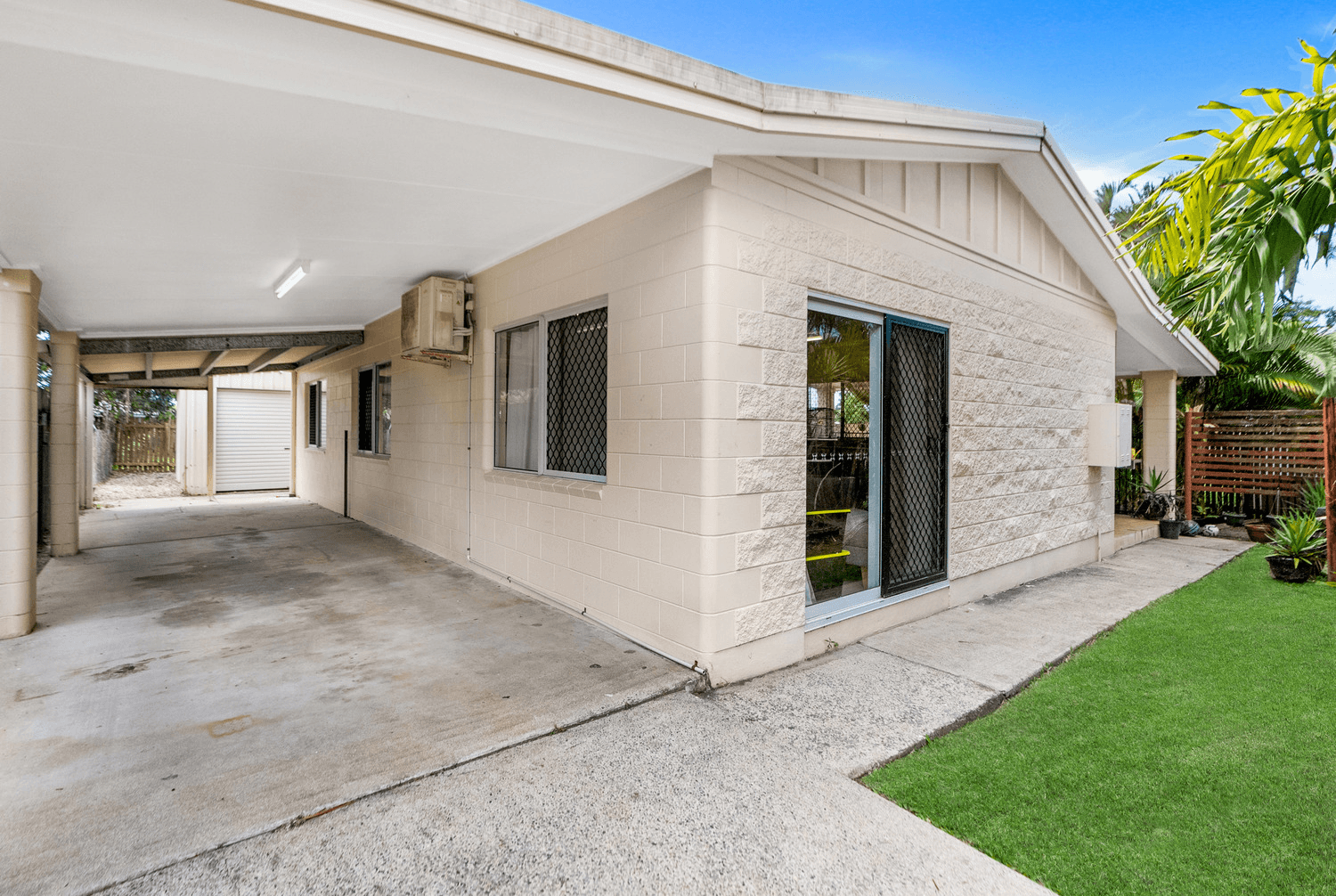 10 Glenrowan Street, White Rock, QLD 4868