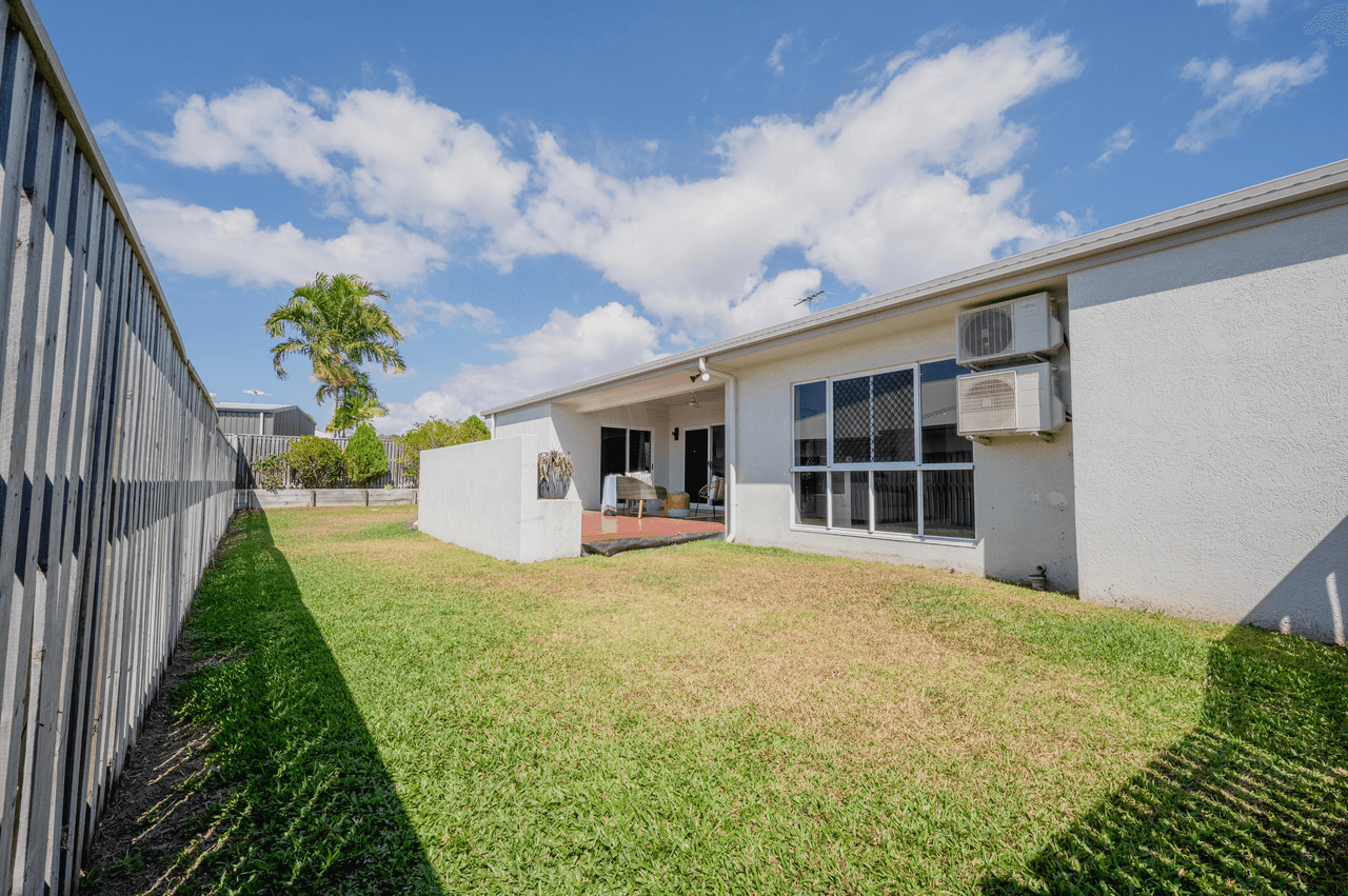 45 Hillock Crescent, BUSHLAND BEACH, QLD 4818