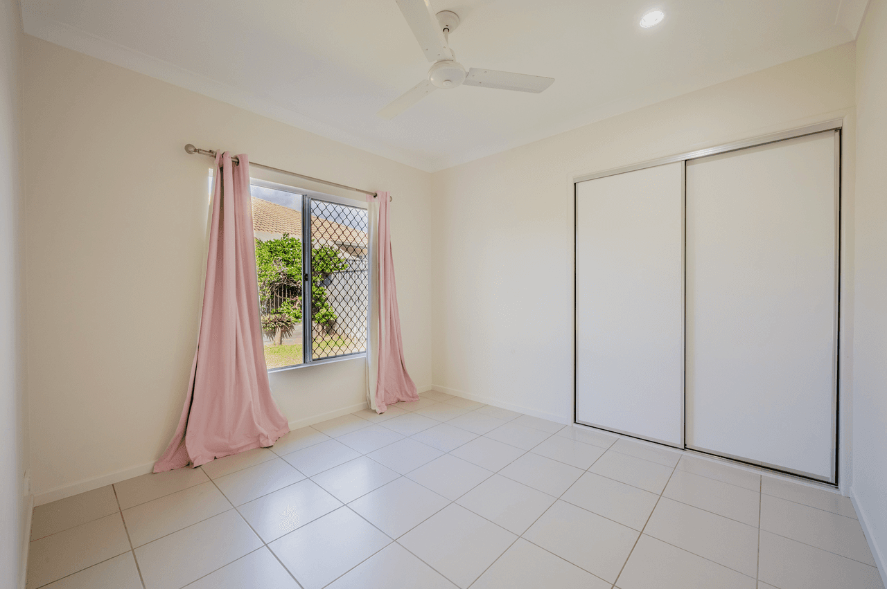 45 Hillock Crescent, BUSHLAND BEACH, QLD 4818