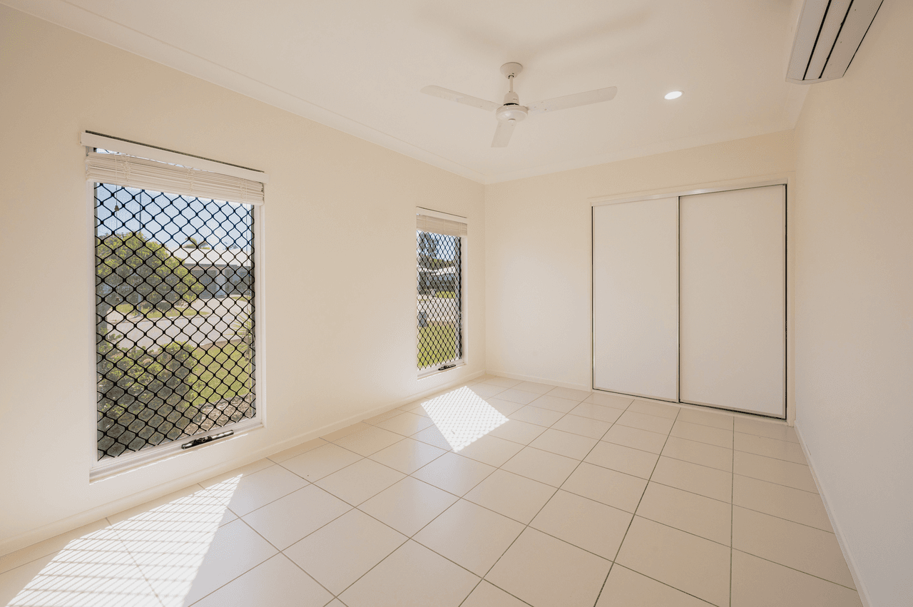 45 Hillock Crescent, BUSHLAND BEACH, QLD 4818