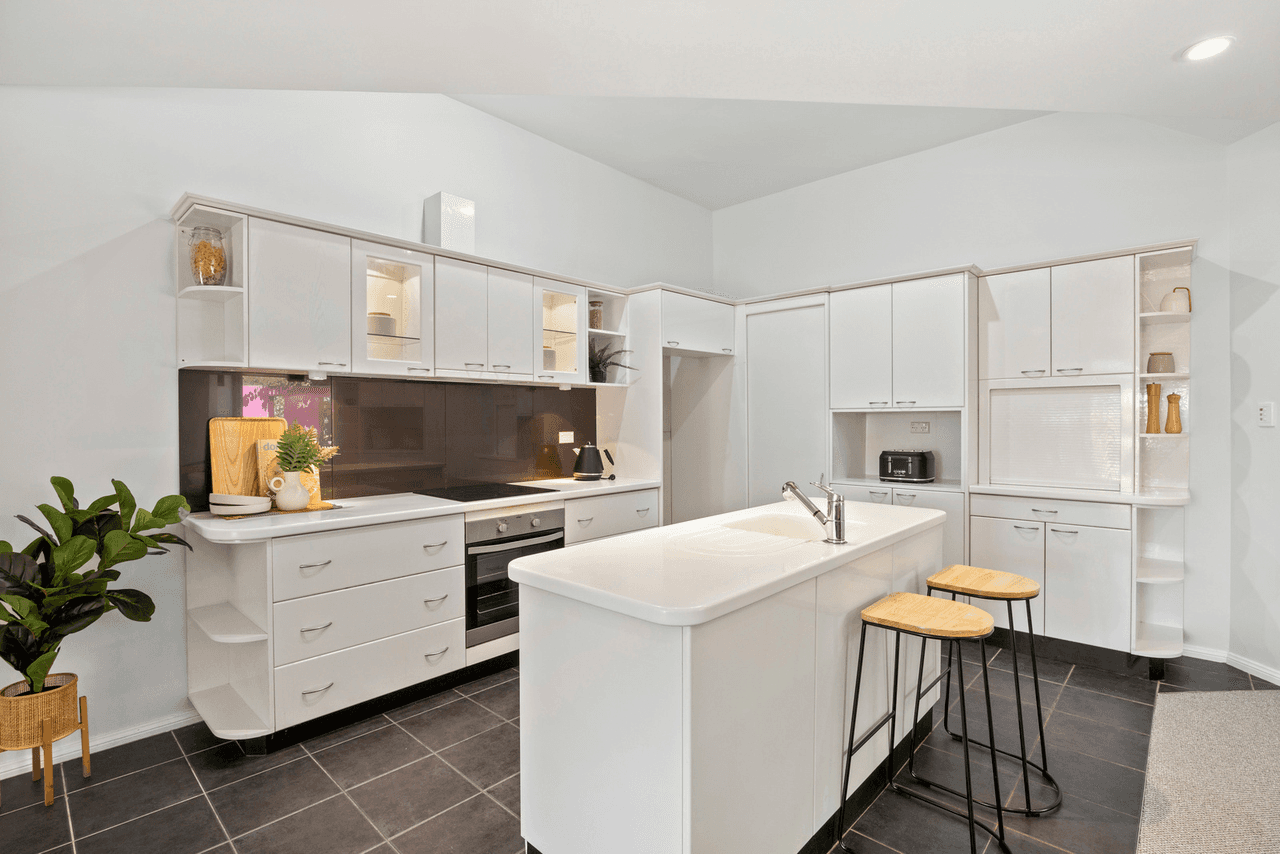 76 Morgan Cresent, CURTIN, ACT 2605