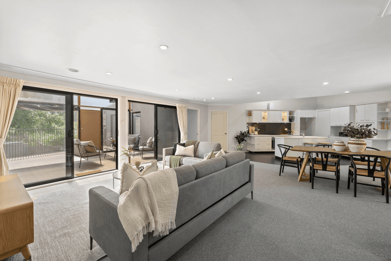 76 Morgan Cresent, CURTIN, ACT 2605