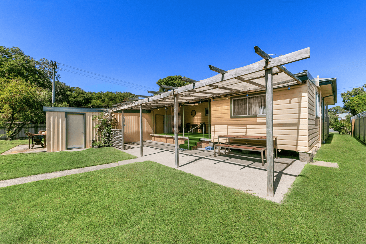 6 Ourringo Street, BUDGEWOI, NSW 2262