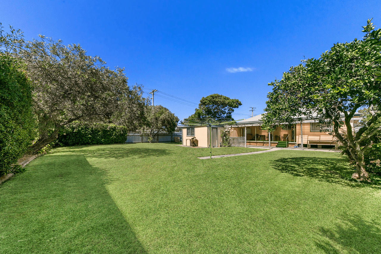 6 Ourringo Street, BUDGEWOI, NSW 2262