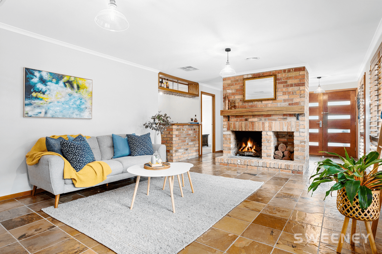 2 Cheasley Place, ALTONA MEADOWS, VIC 3028