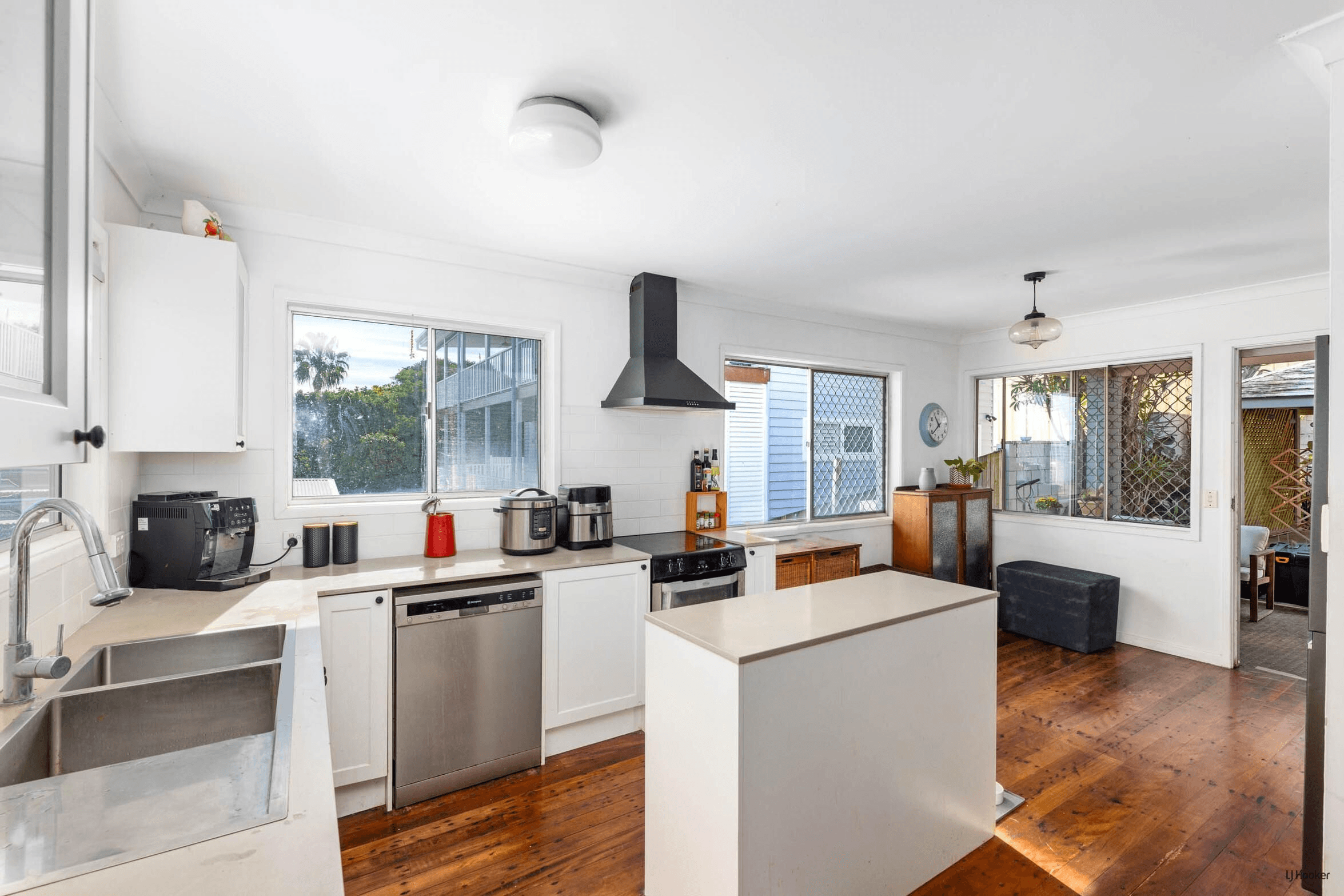 28 Rutledge Street, Coolangatta, QLD 4225