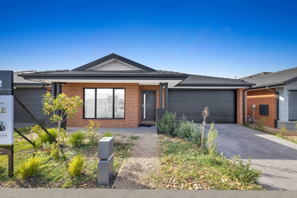 37 Lynwood Drive, THORNHILL PARK, VIC 3335