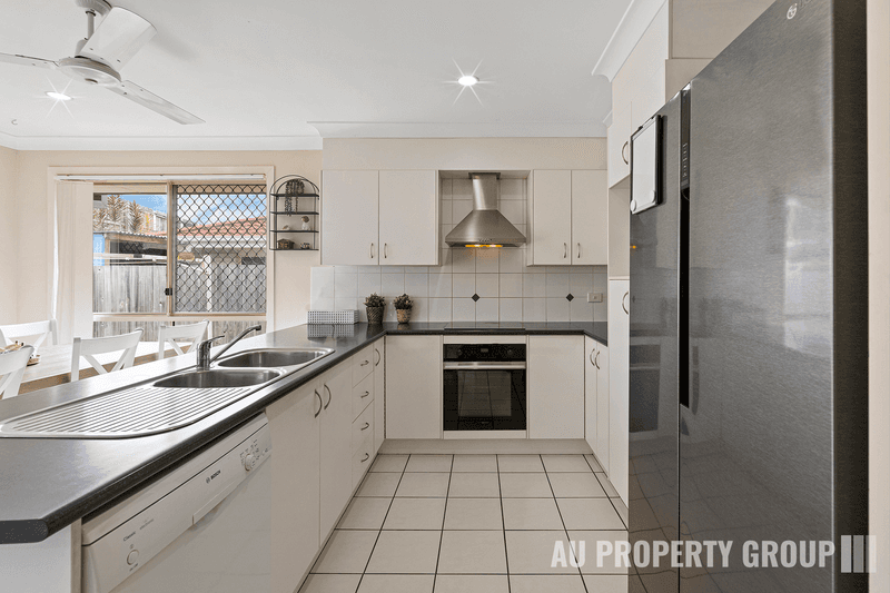 4 Blueberry Ash Court, BORONIA HEIGHTS, QLD 4124