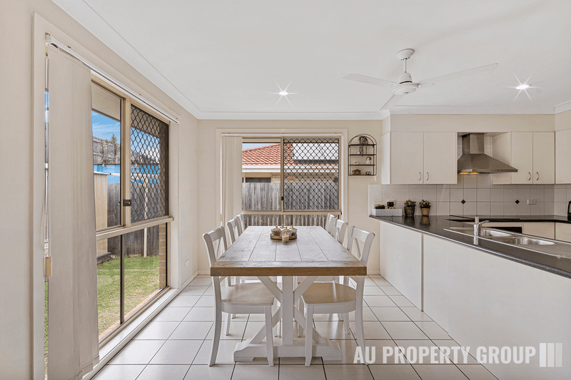 4 Blueberry Ash Court, BORONIA HEIGHTS, QLD 4124